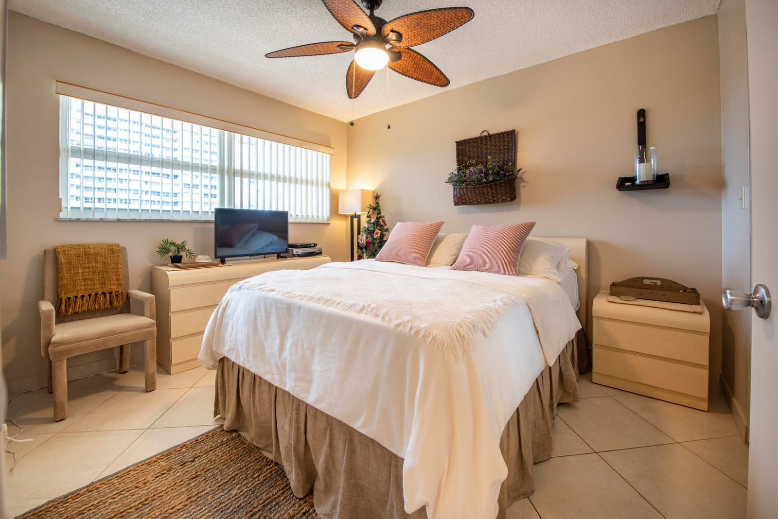 1391 S Ocean Boulevard 308 — photo 2