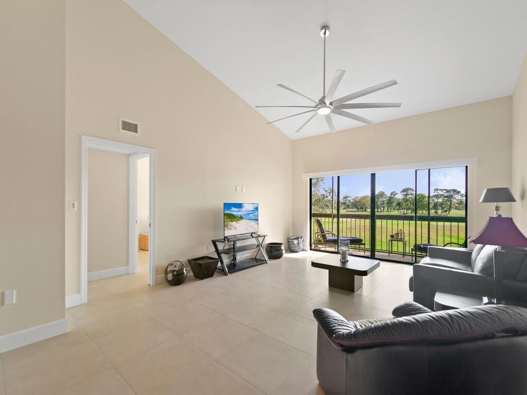 9430 Meadowood Drive 204 — photo 11