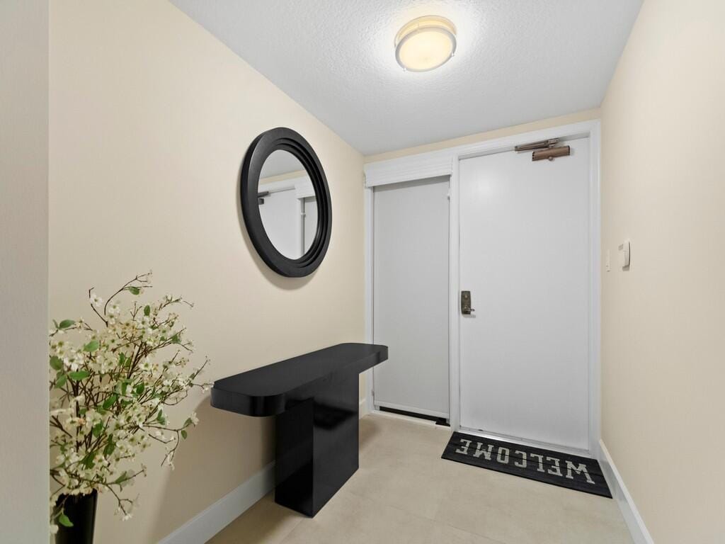 9430 Meadowood Drive 204 — photo 3