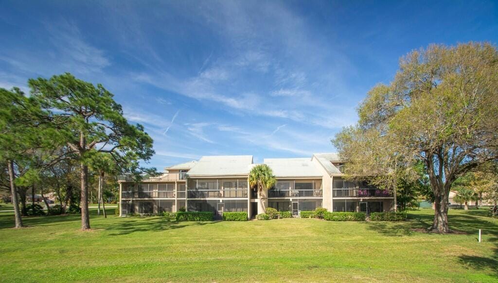 9430 Meadowood Drive 204, Fort Pierce, FL 34950 photo 29