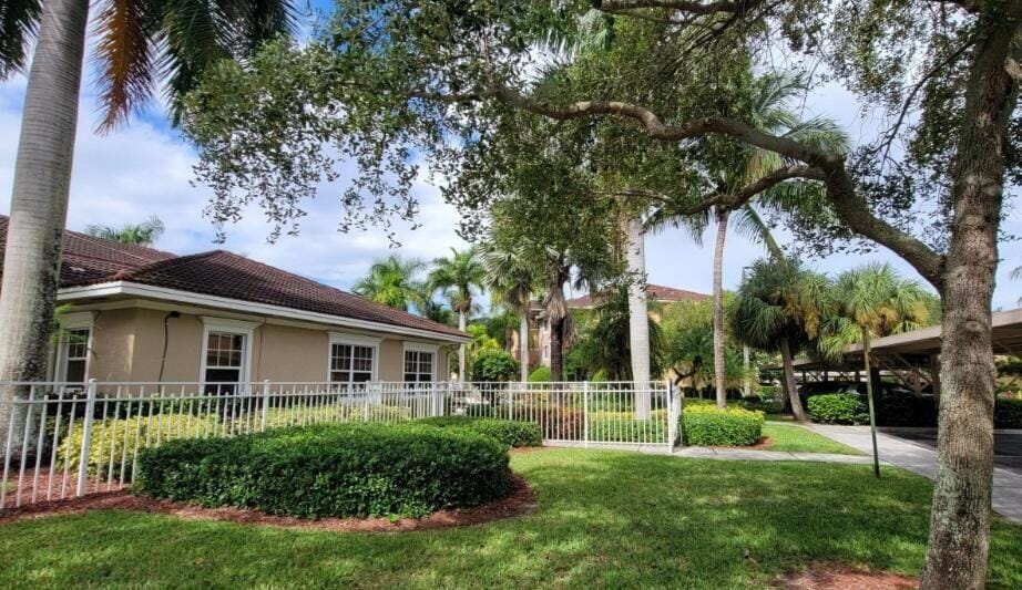 6533 Emerald Dunes Drive 304, West Palm Beach, FL 33411 photo 22