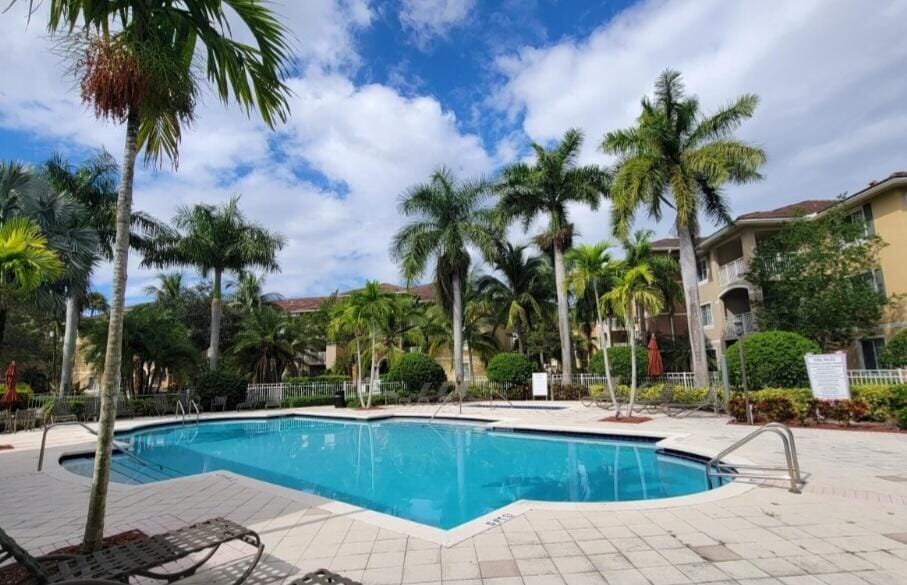 6533 Emerald Dunes Drive 304, West Palm Beach, FL 33411 photo 26