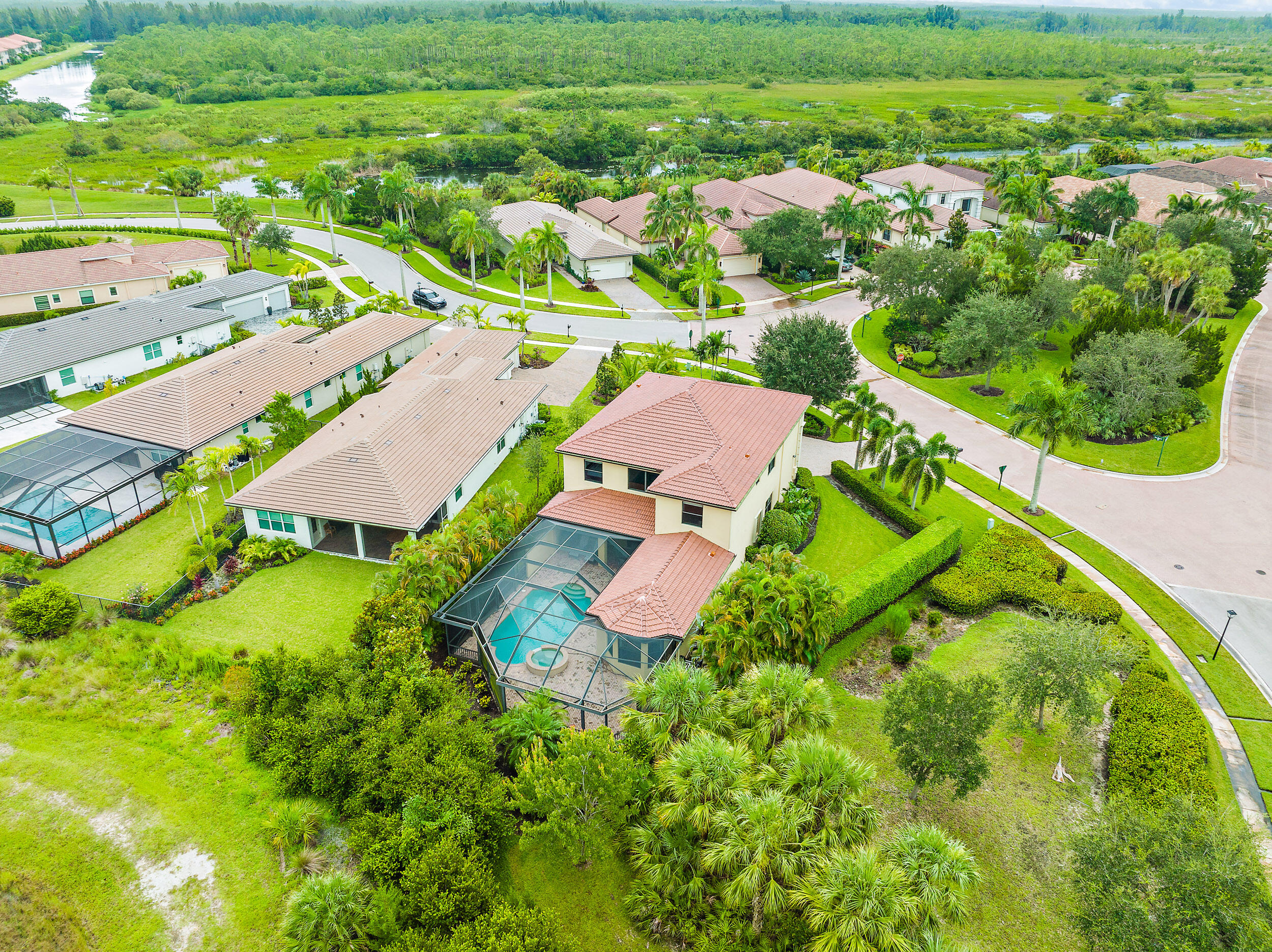 6786 Fox Hollow Drive — photo 8