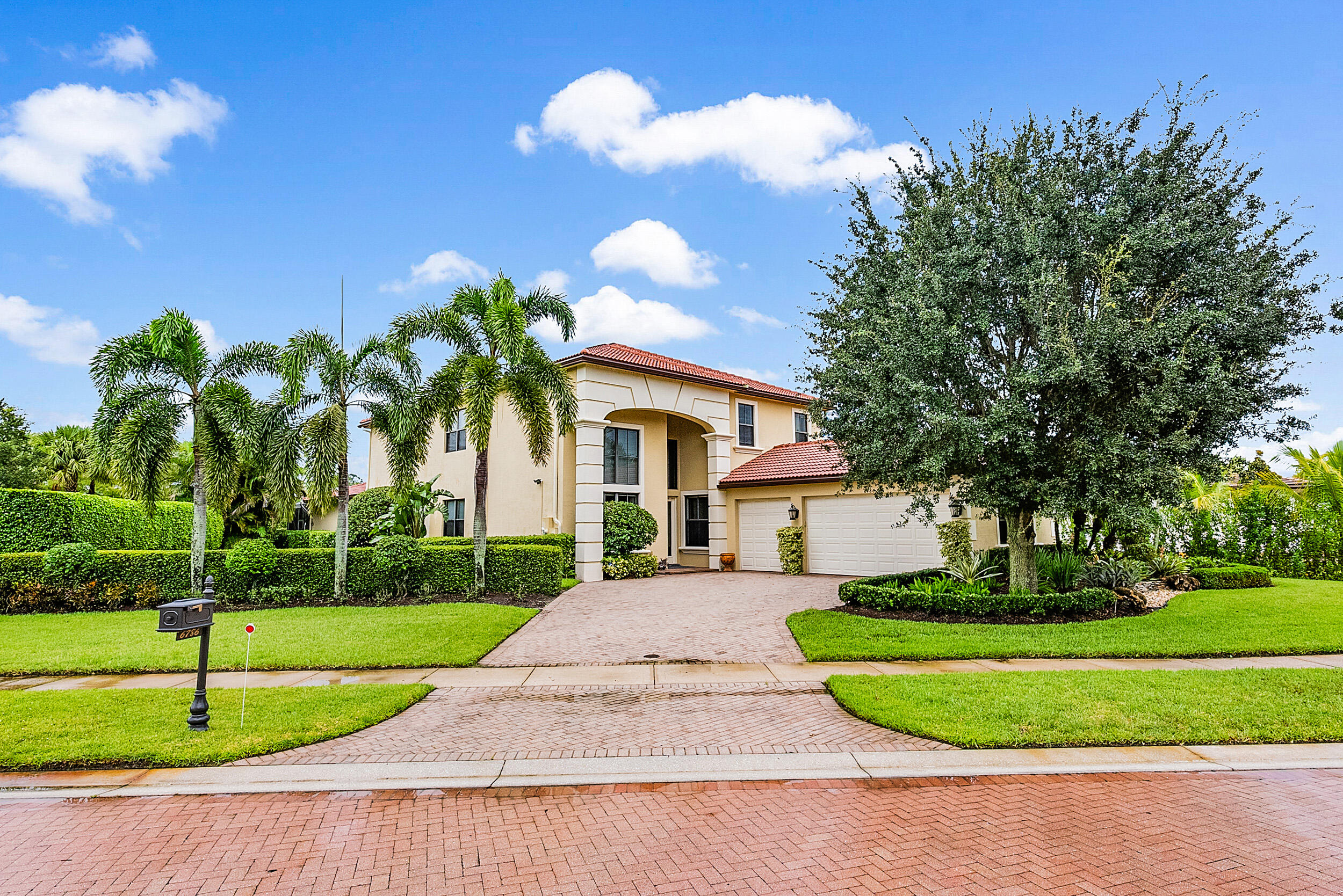 6786 Fox Hollow Drive — photo 10