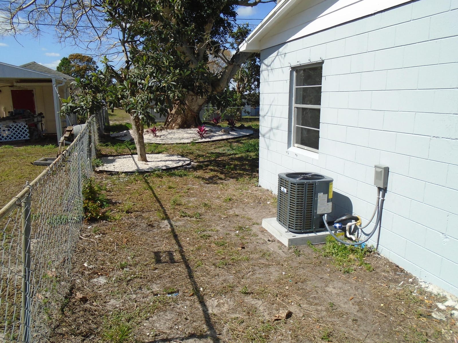 2405 3rd Av Avenue SE — photo 8