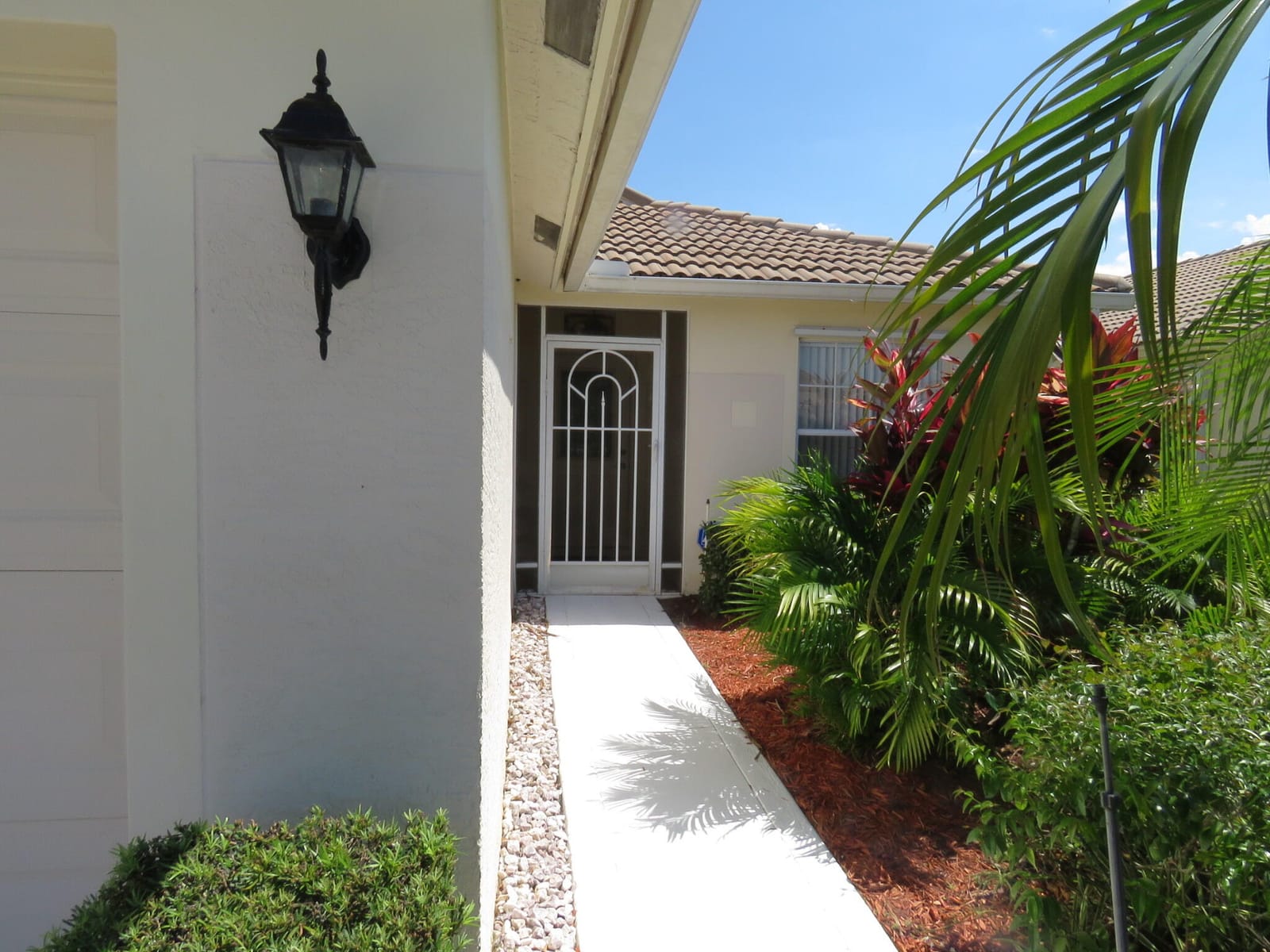 823 NW Greenwich Court NW — photo 3