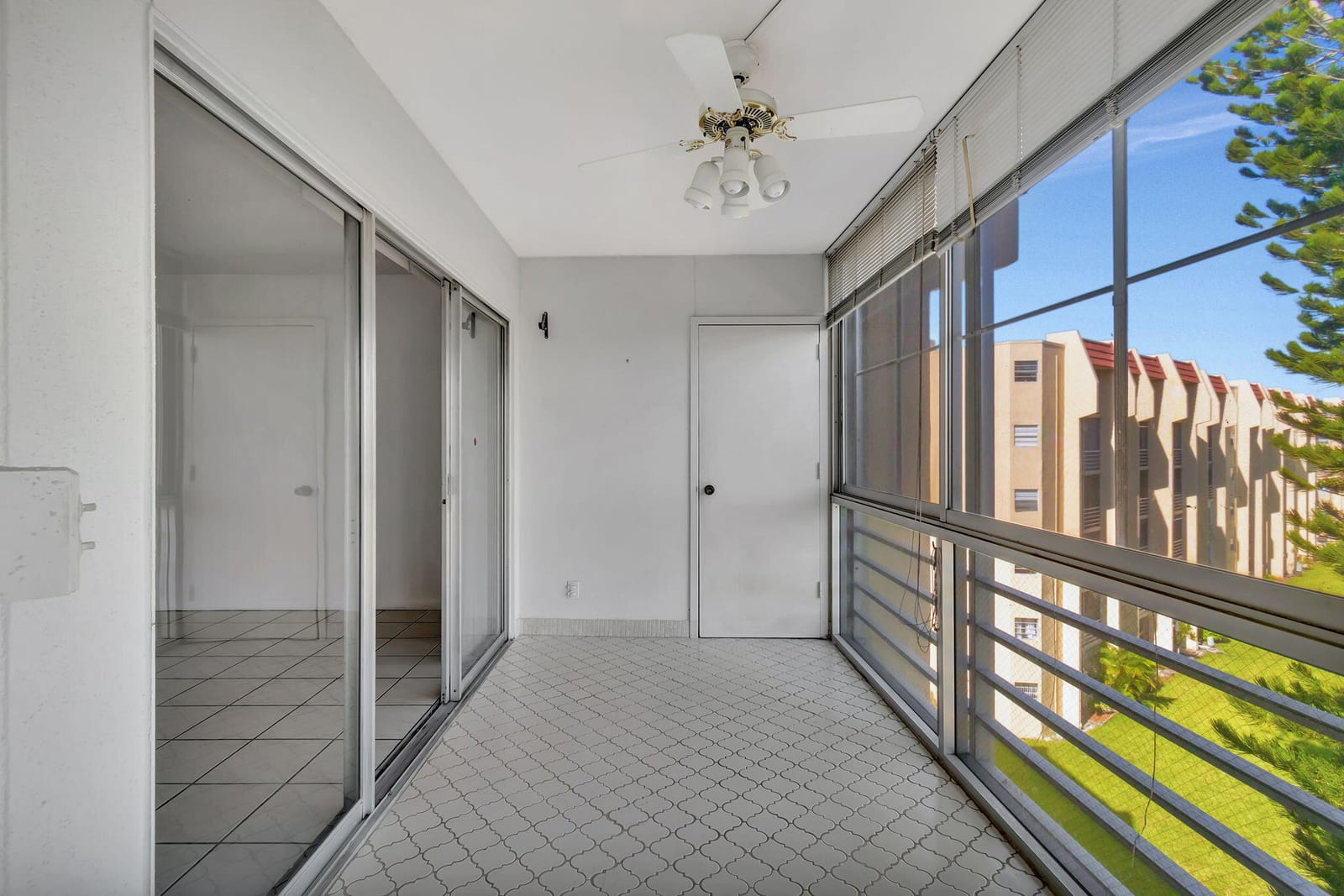 3810 Via Poinciana 502, Lake Worth, FL 33467 photo 17