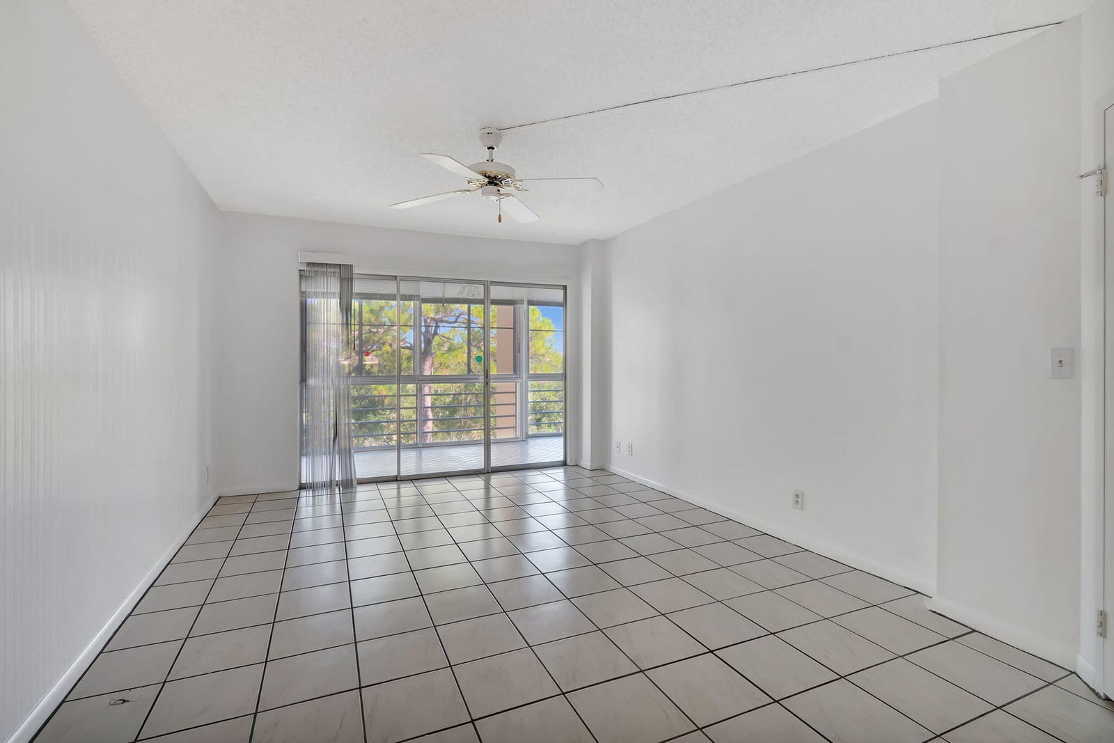 3810 Via Poinciana 502, Lake Worth, FL 33467 photo 8