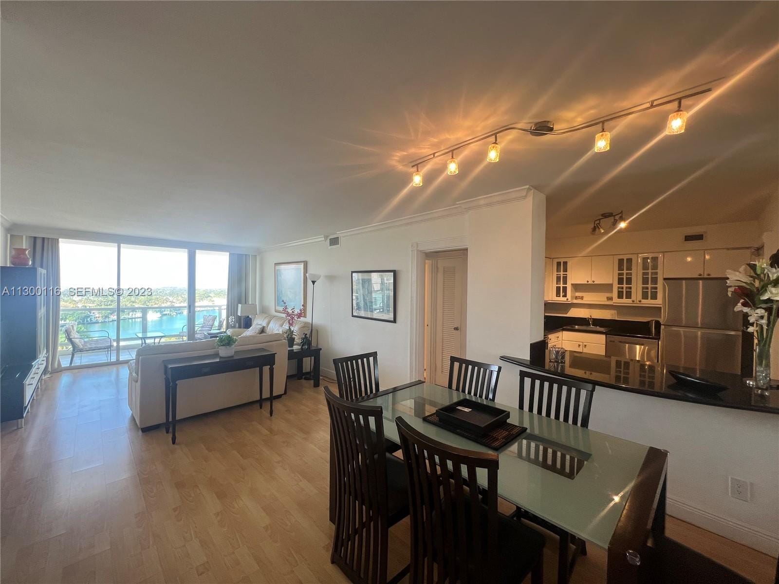5151 Collins Avenue 1122 — photo 5