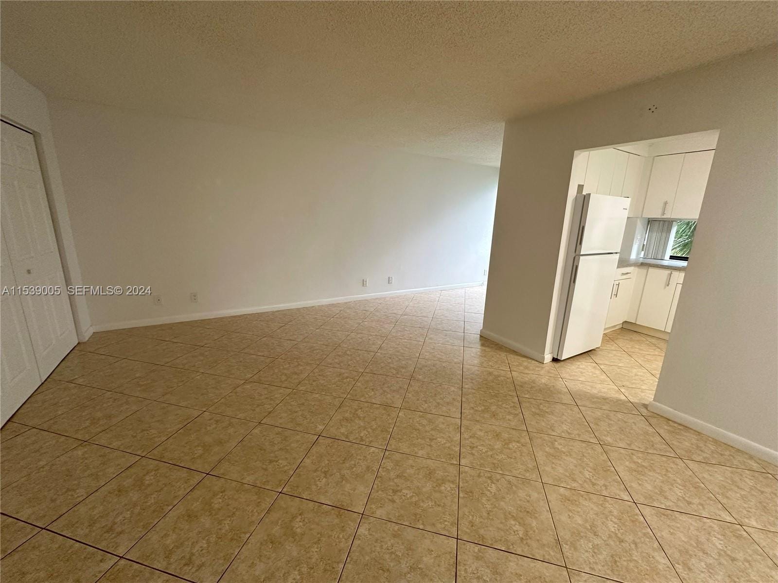 17021 N Bay Road 320-4 — photo 5