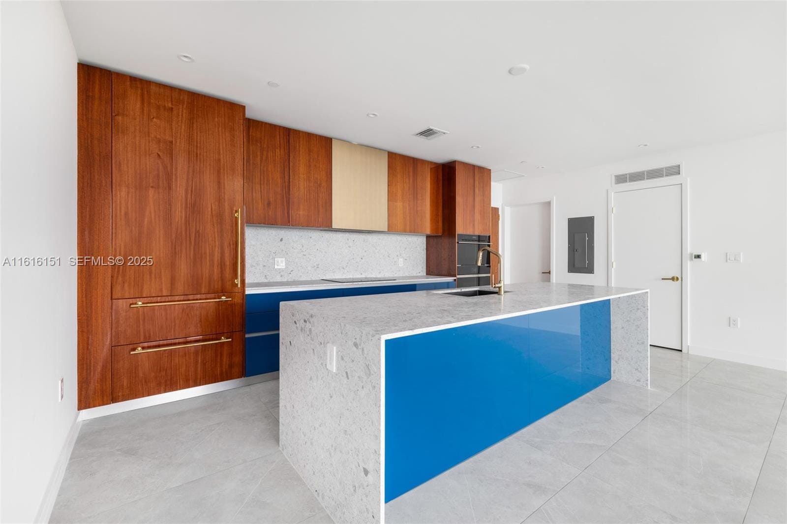 2678 Tigertail Avenue 1104, Miami, FL 33133 photo 6