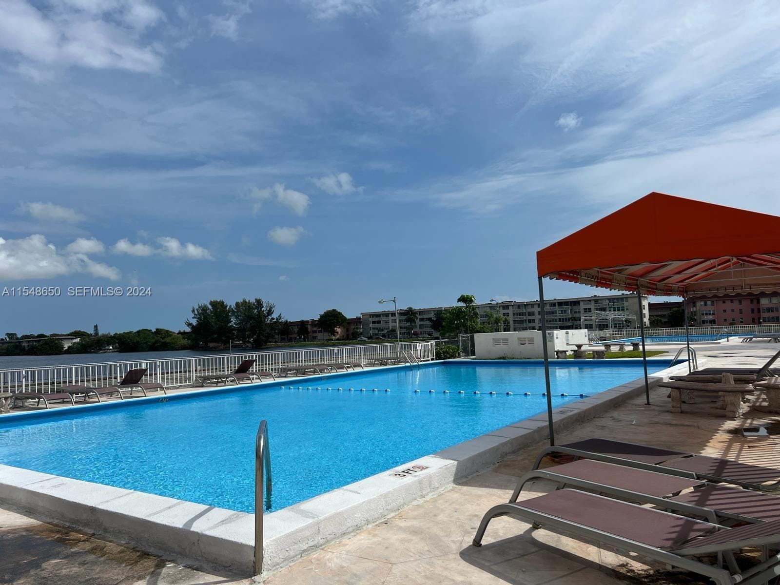 1301 NE Miami Gardens Drive 1101W — photo 4