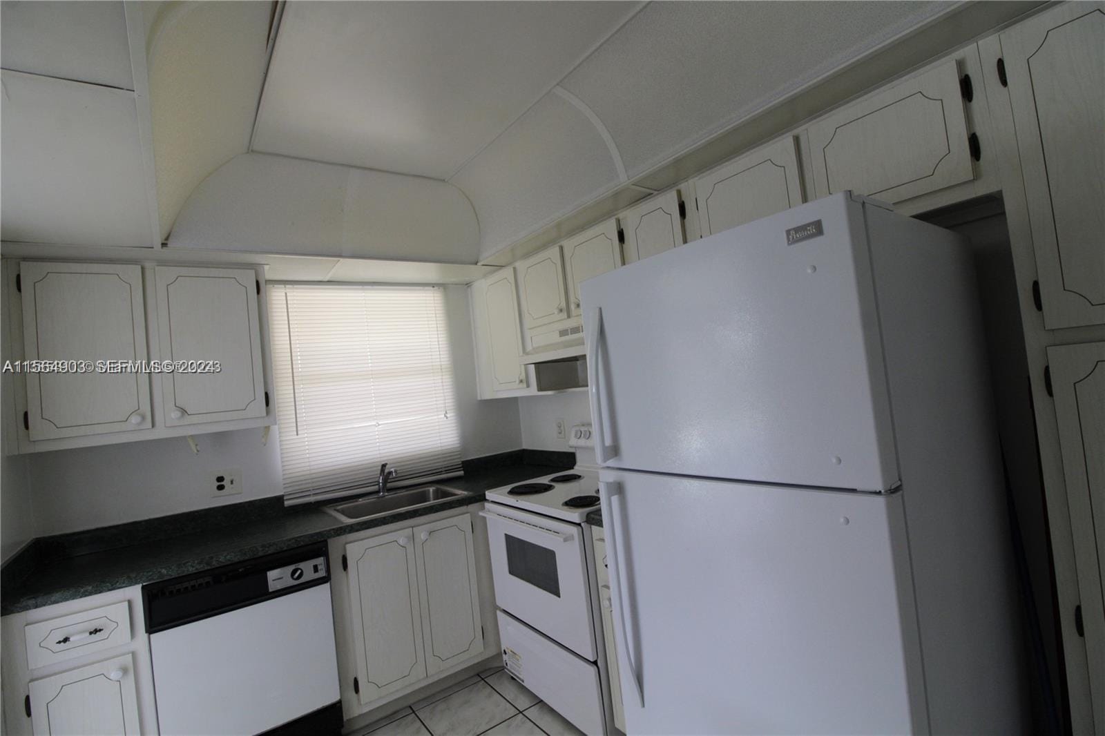 580 Egret Drive 302, Hallandale Beach, FL 33009 photo 27