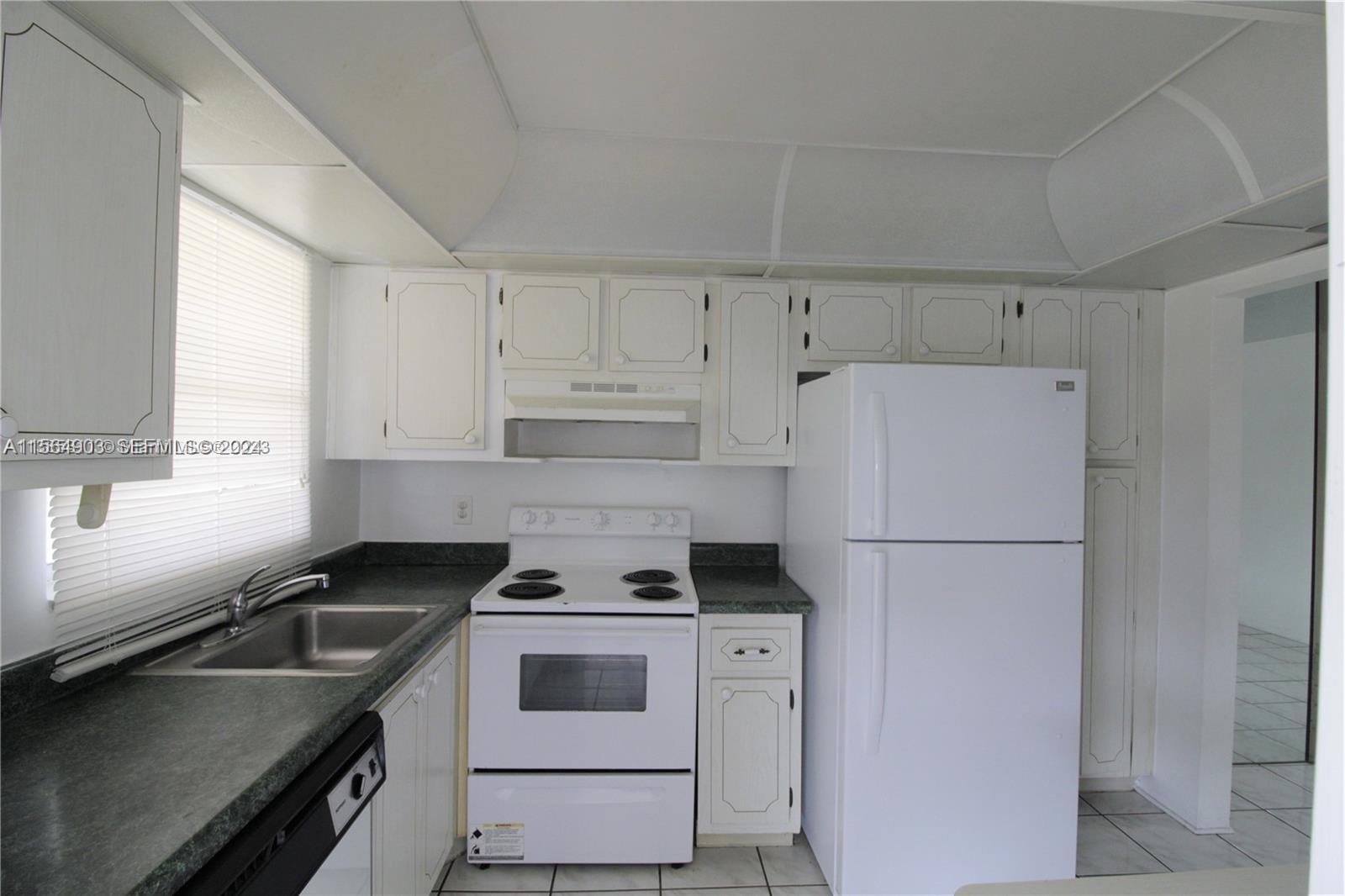 580 Egret Drive 302, Hallandale Beach, FL 33009 photo 28