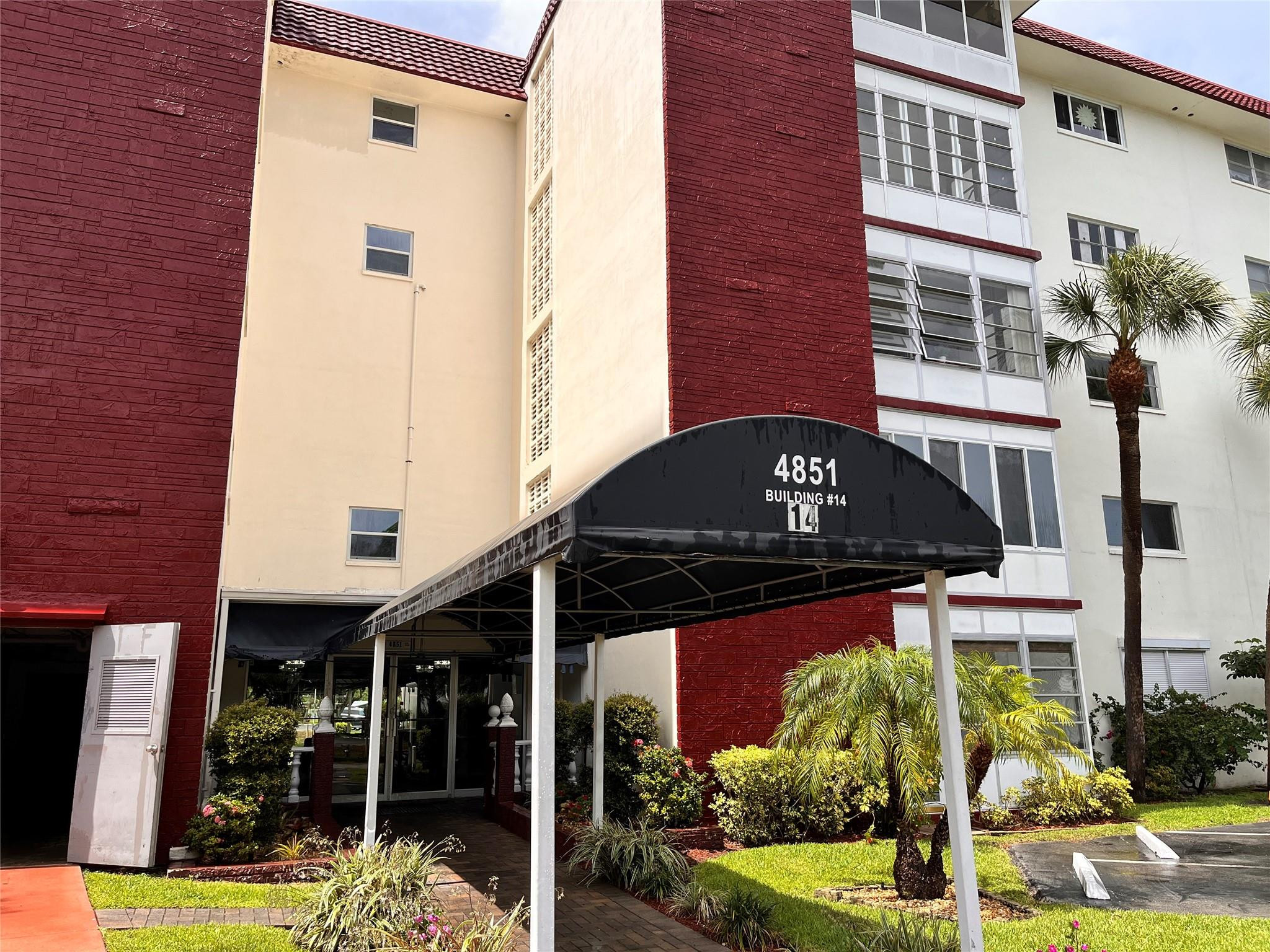 4851 NW 21st Street 105, Lauderhill, FL 33313, Lauderhill