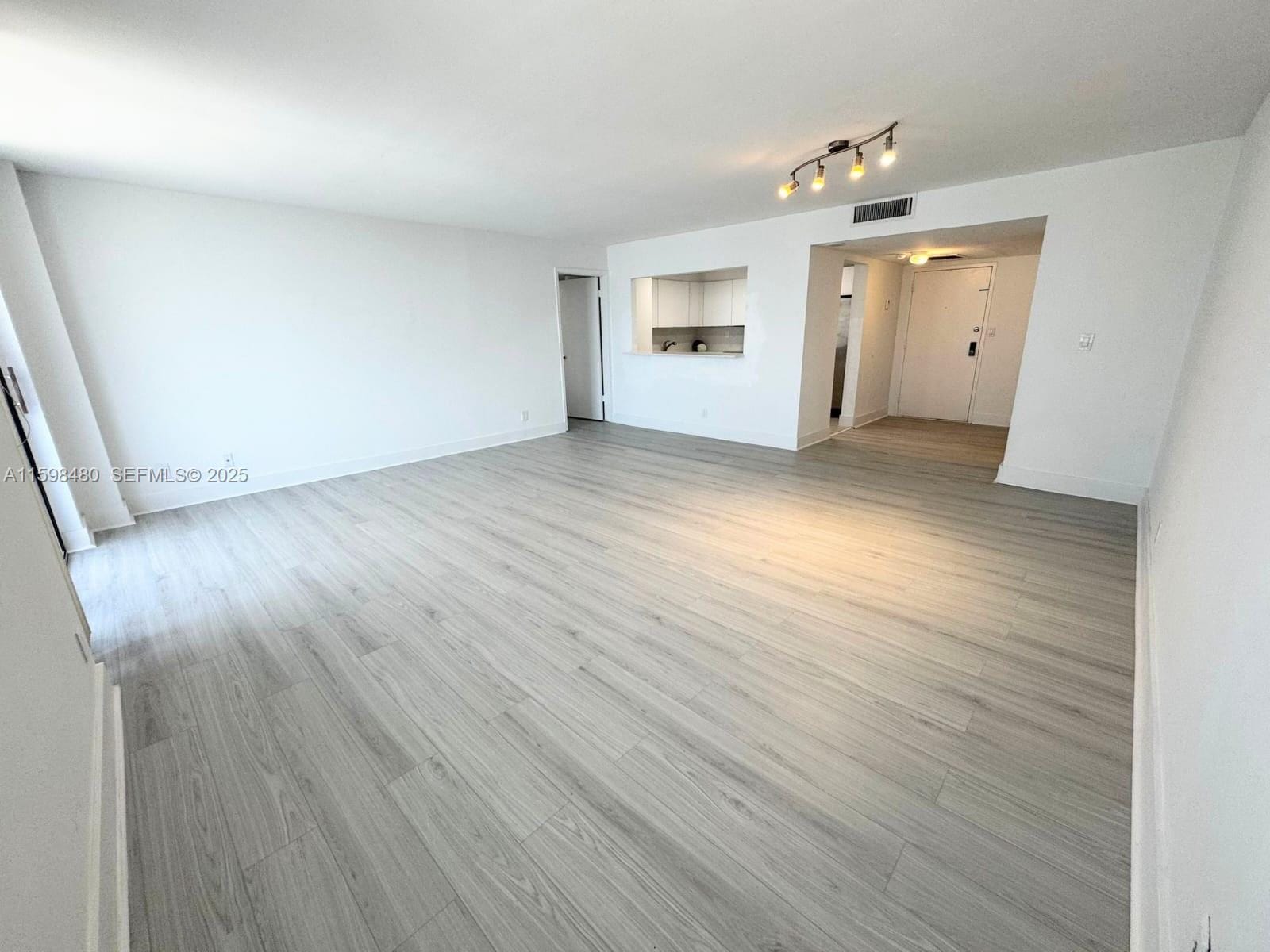 18151 NE 31st Court 1404 — photo 12