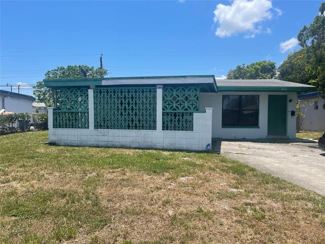 672 NW 20th Court, Pompano Beach, FL 33060