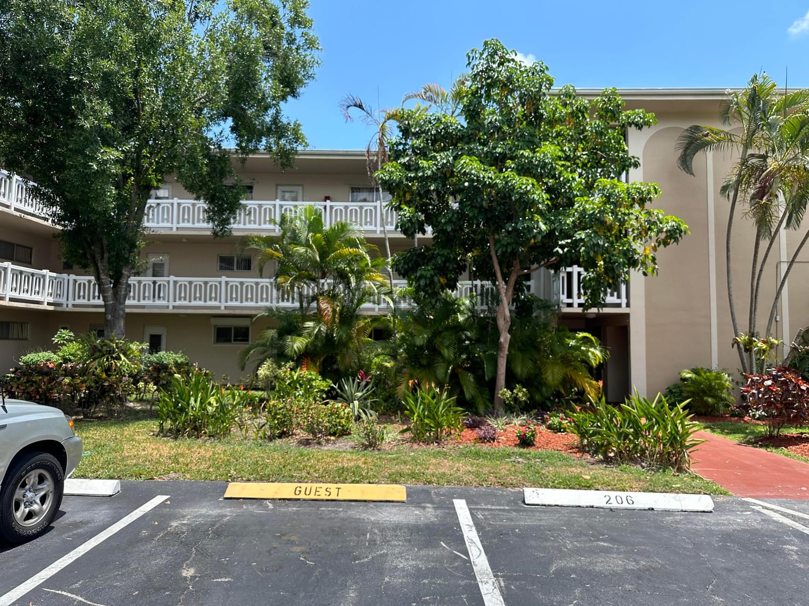 2687 N Garden Drive 105, Lake Worth, FL 33461 photo 1