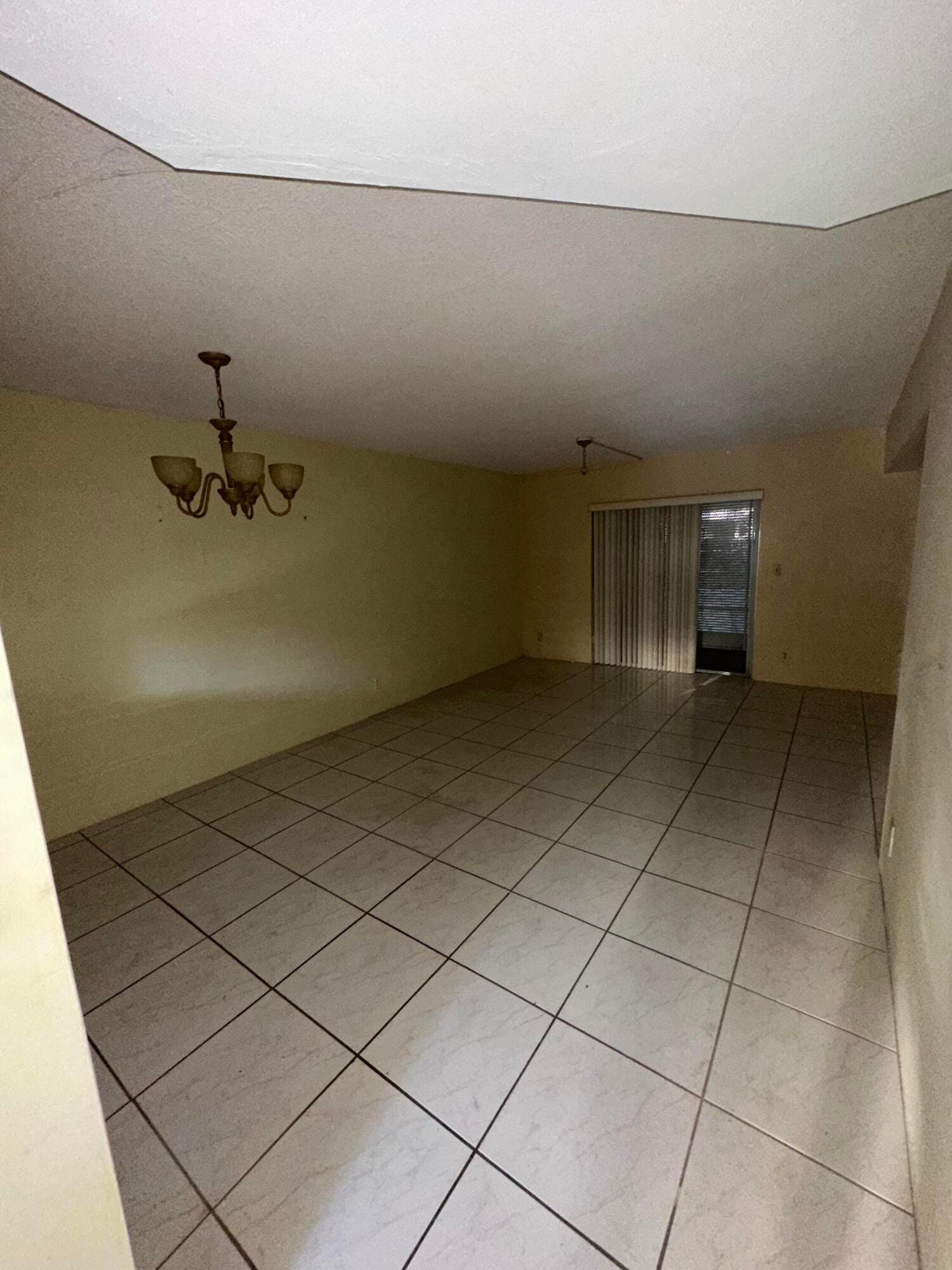 2687 N Garden Drive 105, Lake Worth, FL 33461 photo 6