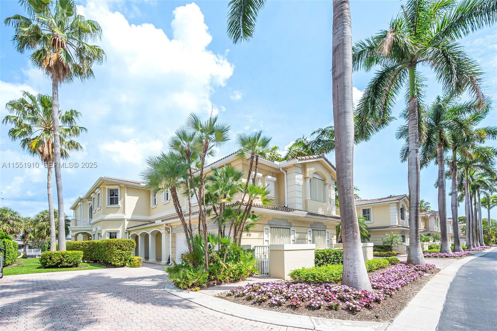 3733 NE 214th Street 31, Aventura, FL 33180 photo 2