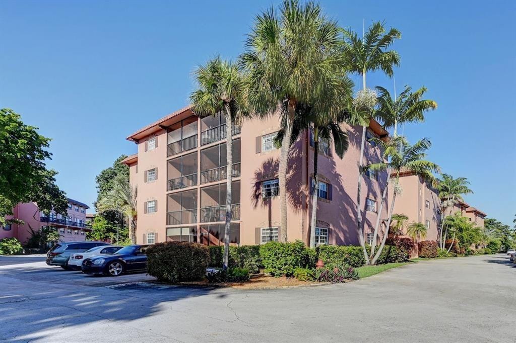 630 Tennis Club Drive 307, Fort Lauderdale, FL 33311 photo 13