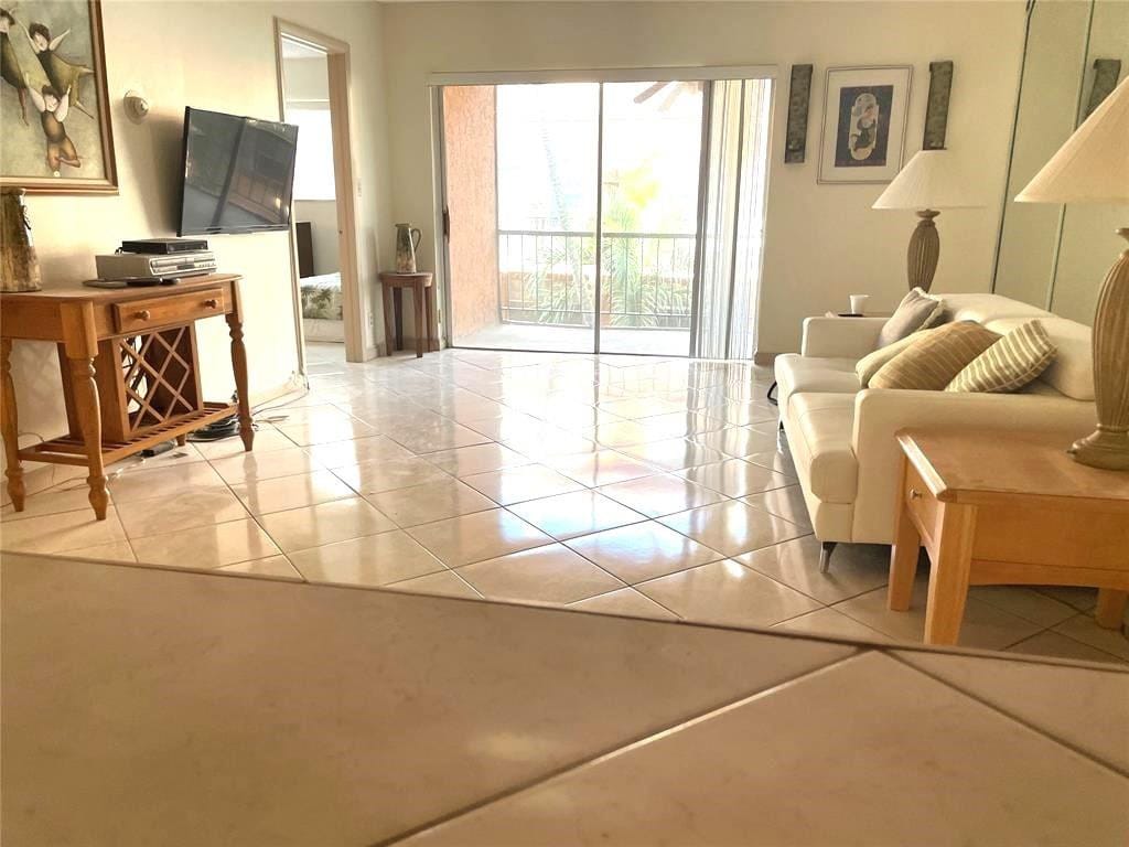 630 Tennis Club Drive 307 — photo 3
