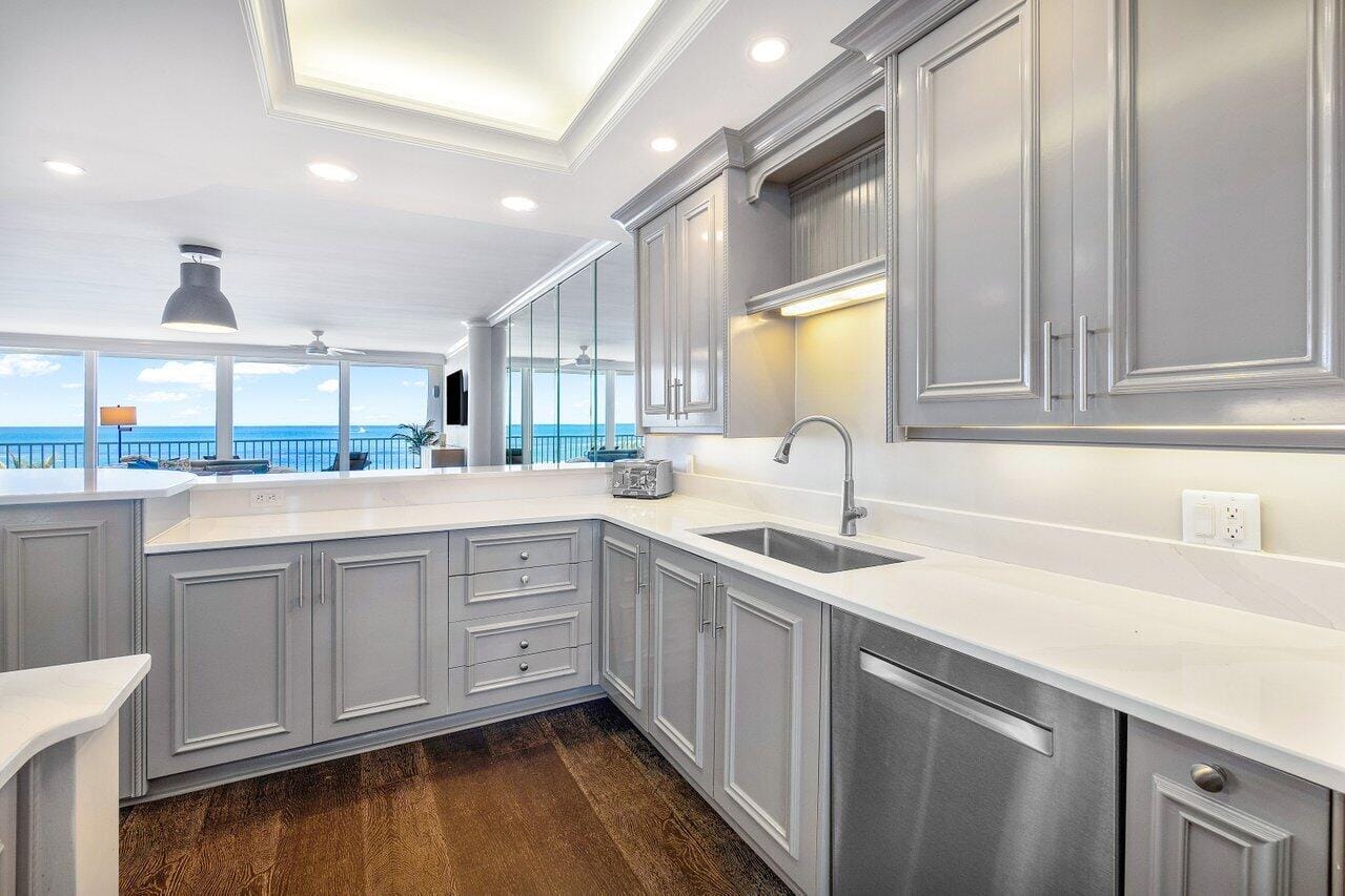 2001 SE Sailfish Point Boulevard 317, Stuart, FL 34996 photo 13