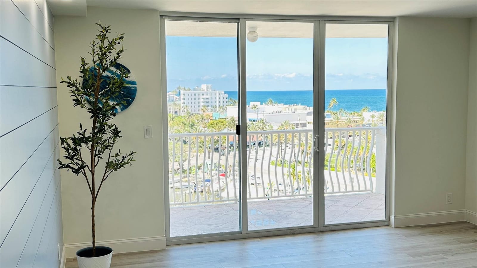 1 Las Olas Circle 815, Fort Lauderdale, FL 33316