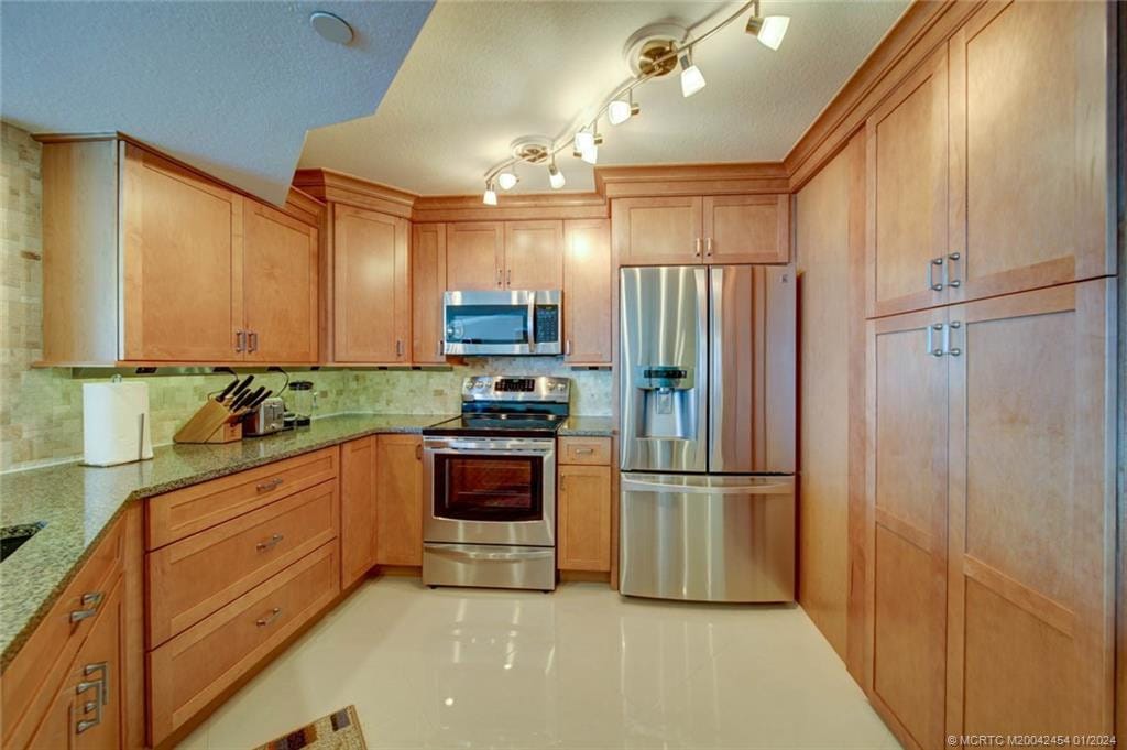 8800 S Ocean Drive 905 — photo 9