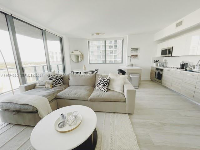121 NE 34th Street 1409, Miami, FL 33137, Miami