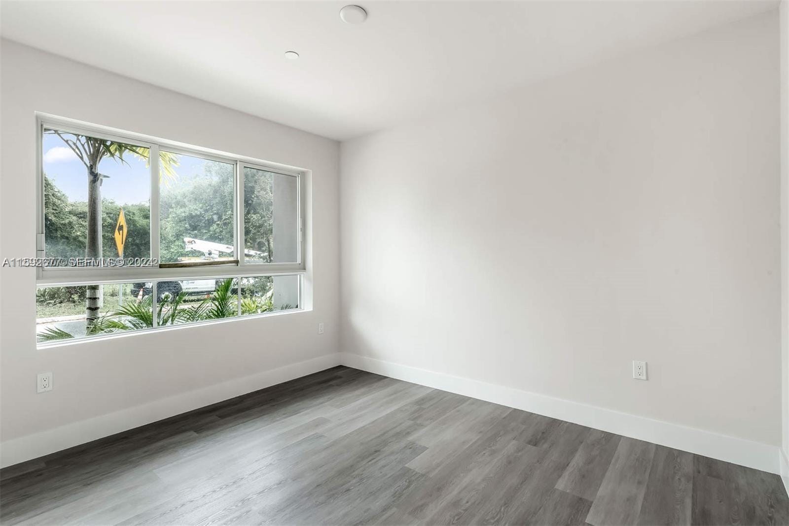 2561 NE 193rd Street 1103 — photo 11