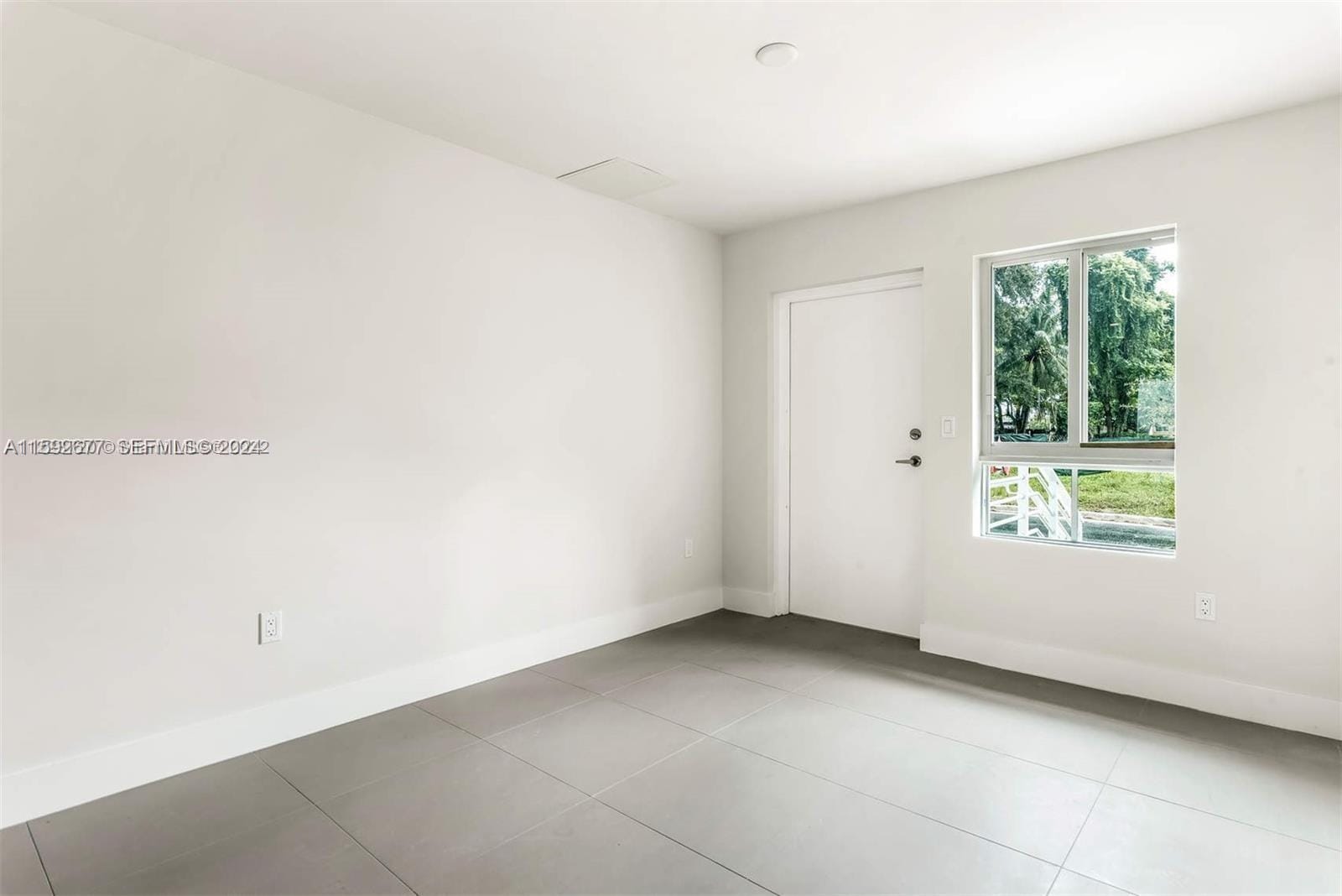 2561 NE 193rd Street 1103, Miami, FL 33180 photo 15