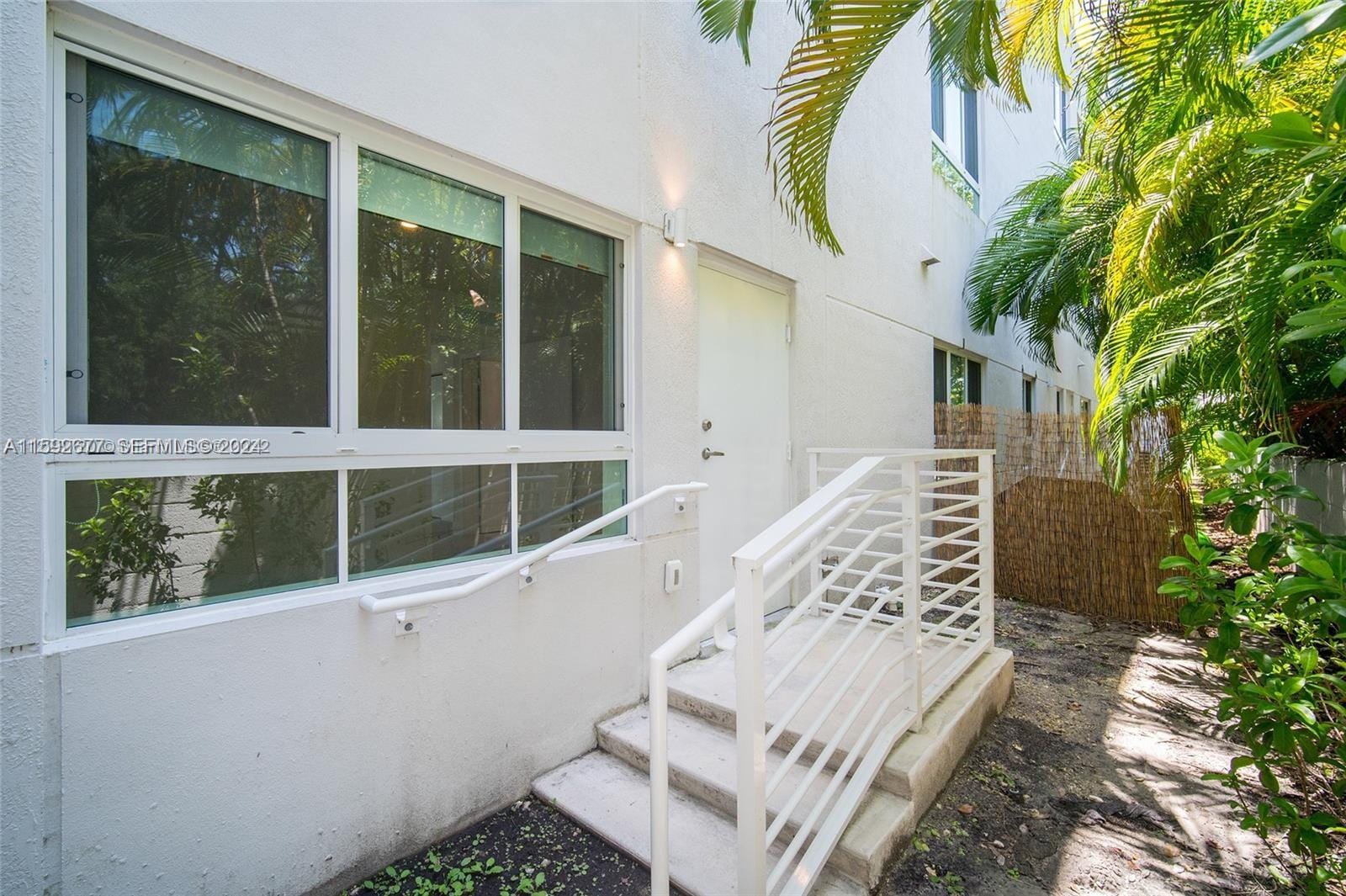 2561 NE 193rd Street 1103, Miami, FL 33180 photo 17