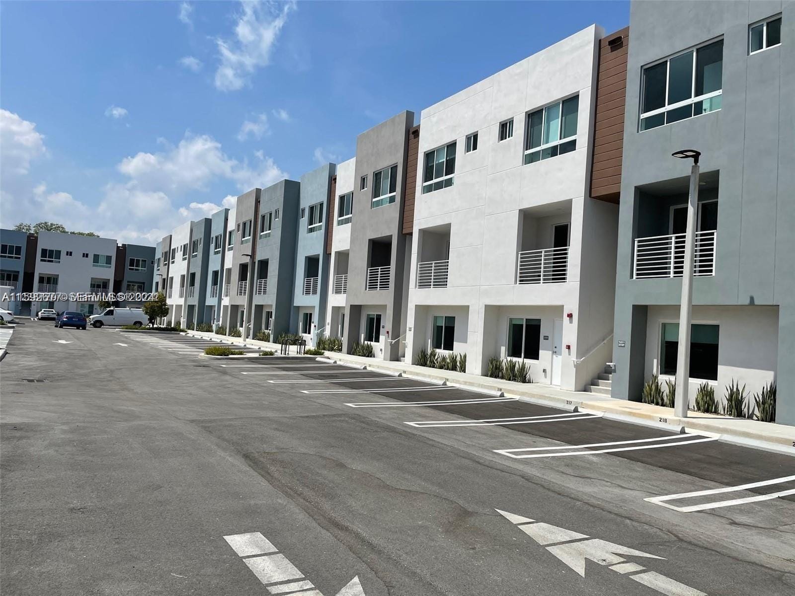 2561 NE 193rd Street 1103, Miami, FL 33180 photo 24