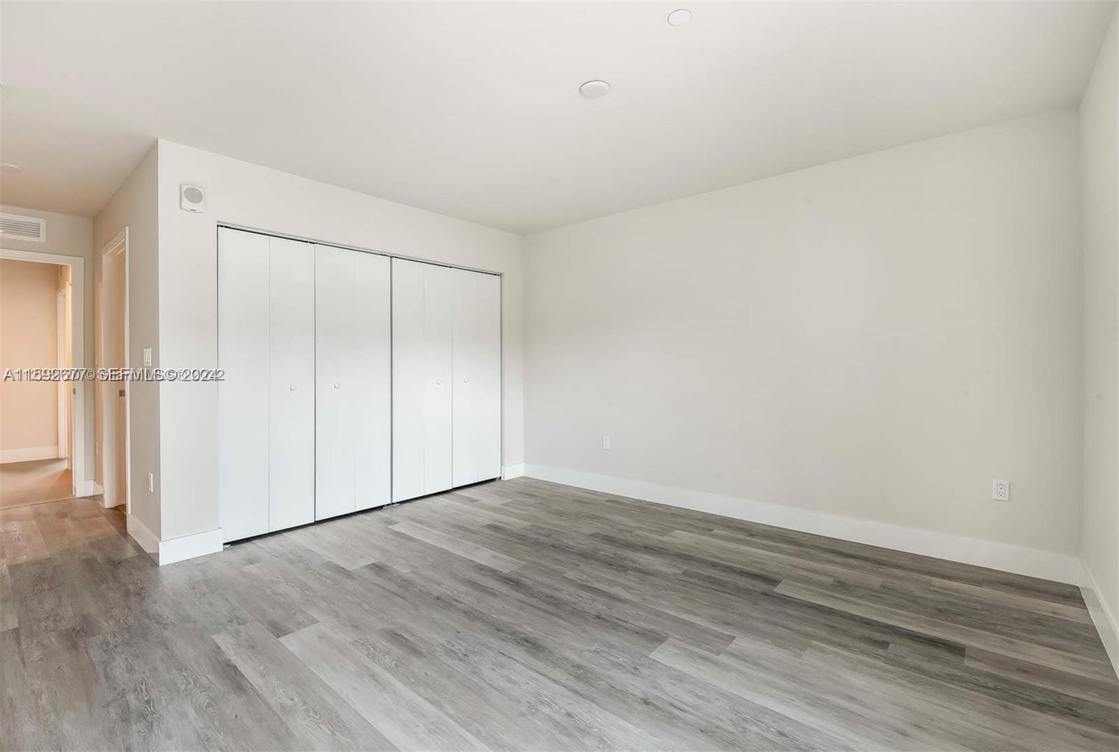 2561 NE 193rd Street 1103 — photo 7