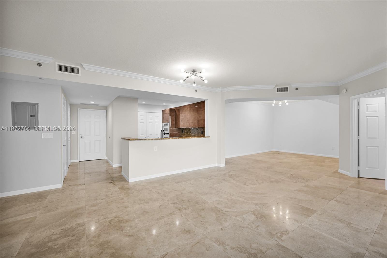 1819 SE 17th Street 1401 — photo 4