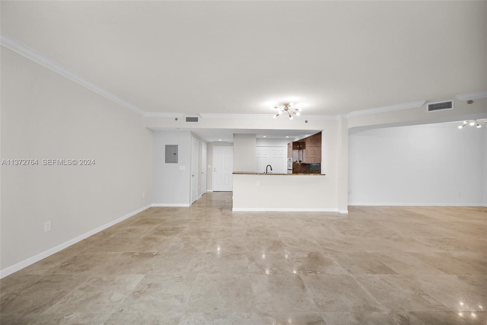 1819 SE 17th Street 1401 — photo 5