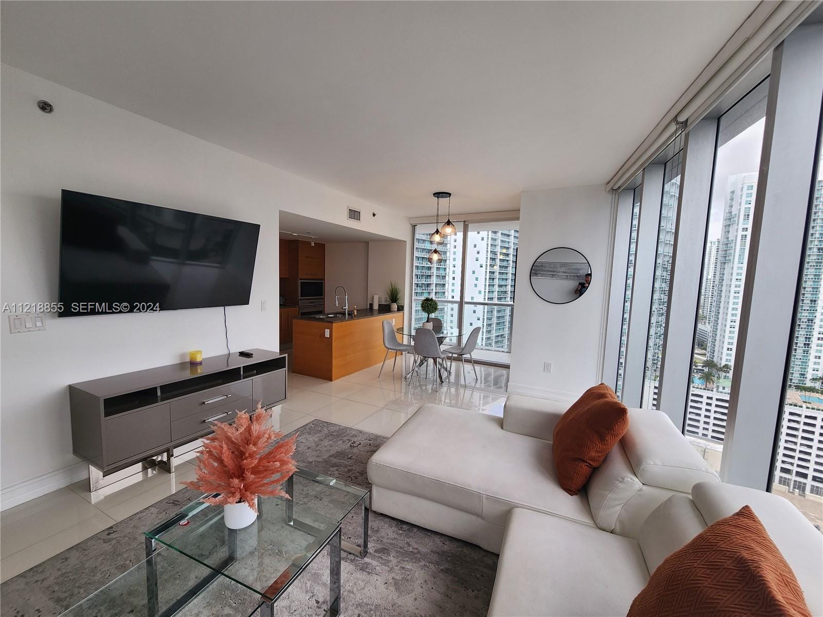 485 Brickell Avenue 2504, Miami, FL 33131
