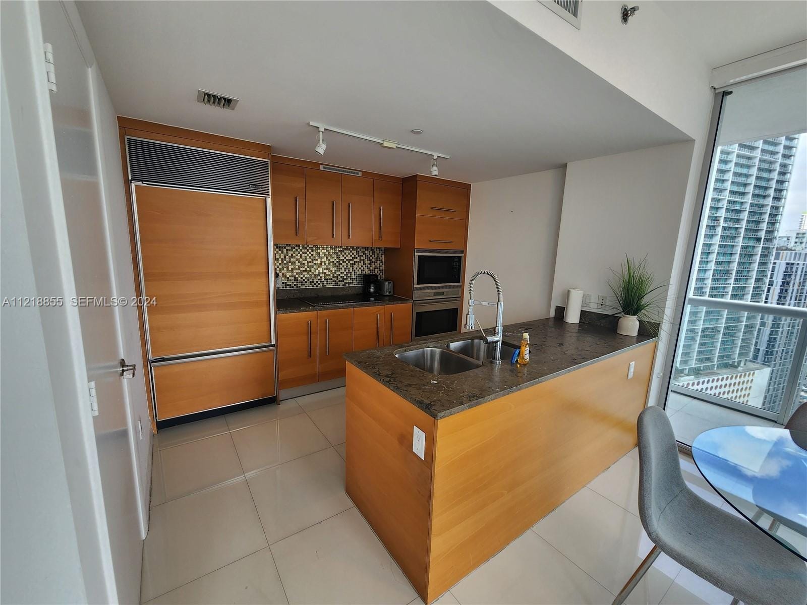 485 Brickell Avenue 2504, Miami, FL 33131 photo 3