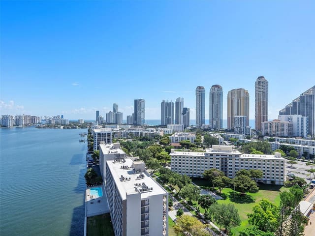 251 174th Street 2119, sold in Winston Towers 200, Sunny Isles Beach, FL