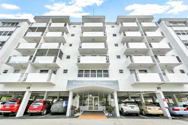 1720 Jefferson Street 511, sold in Sun Haven Towers Condo, Hollywood, FL
