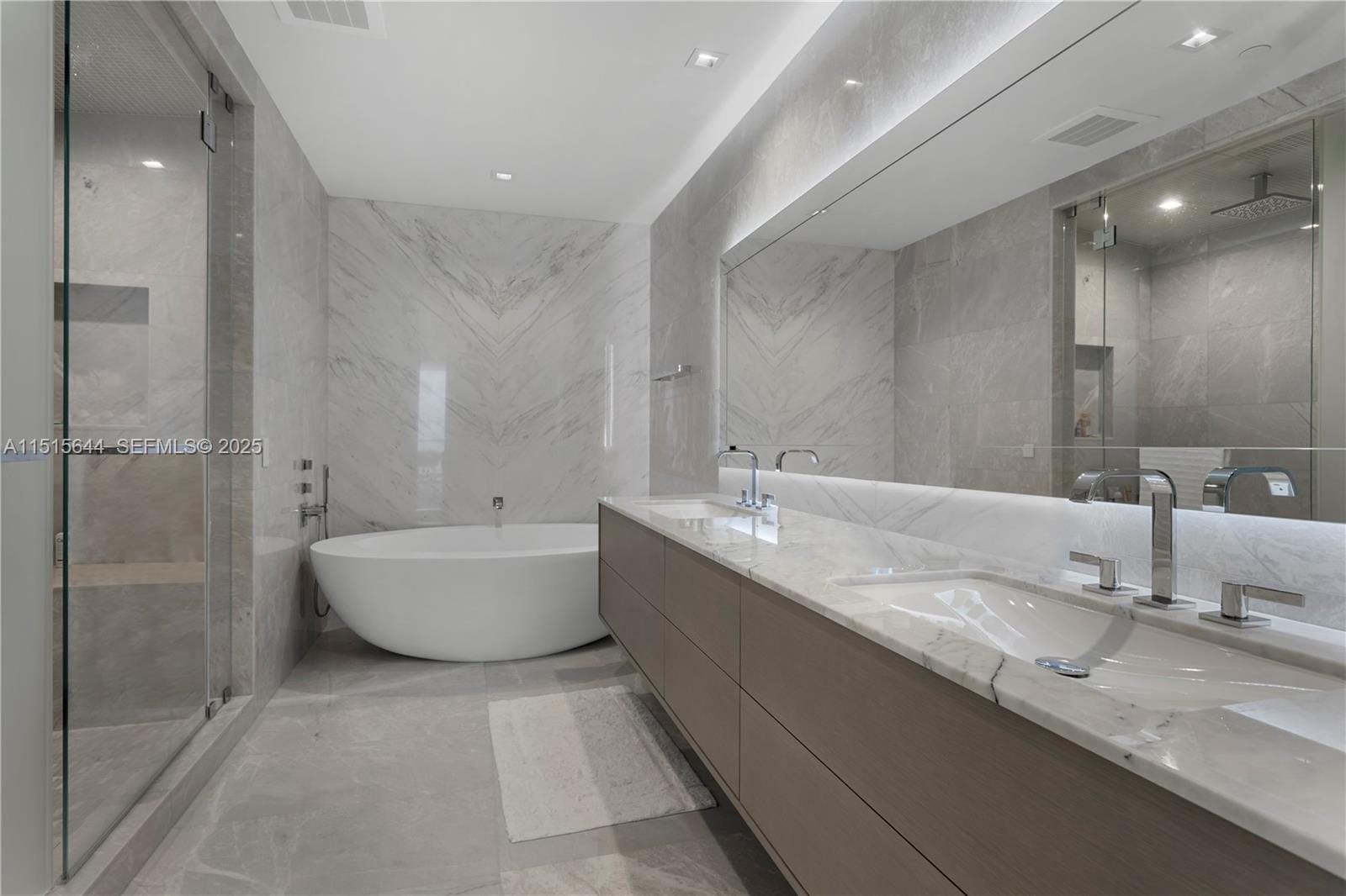 18501 Collins Avenue 1003, Sunny Isles Beach, FL 33160 photo 24