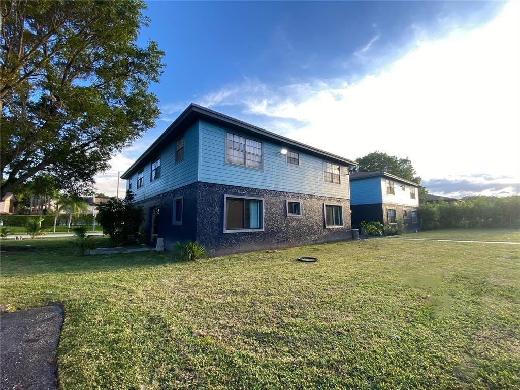 7723 Tam Oshanter Boulevard 103, North Lauderdale, FL 33068