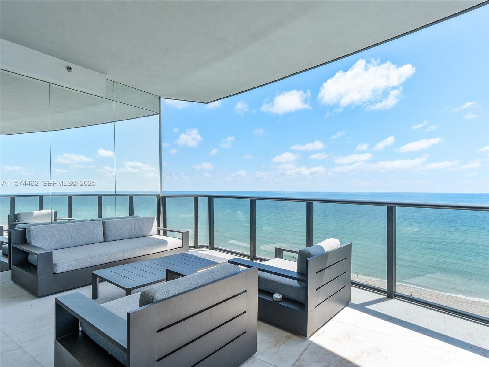 18555 Collins Avenue 801, Sunny Isles Beach, FL 33160 photo 2