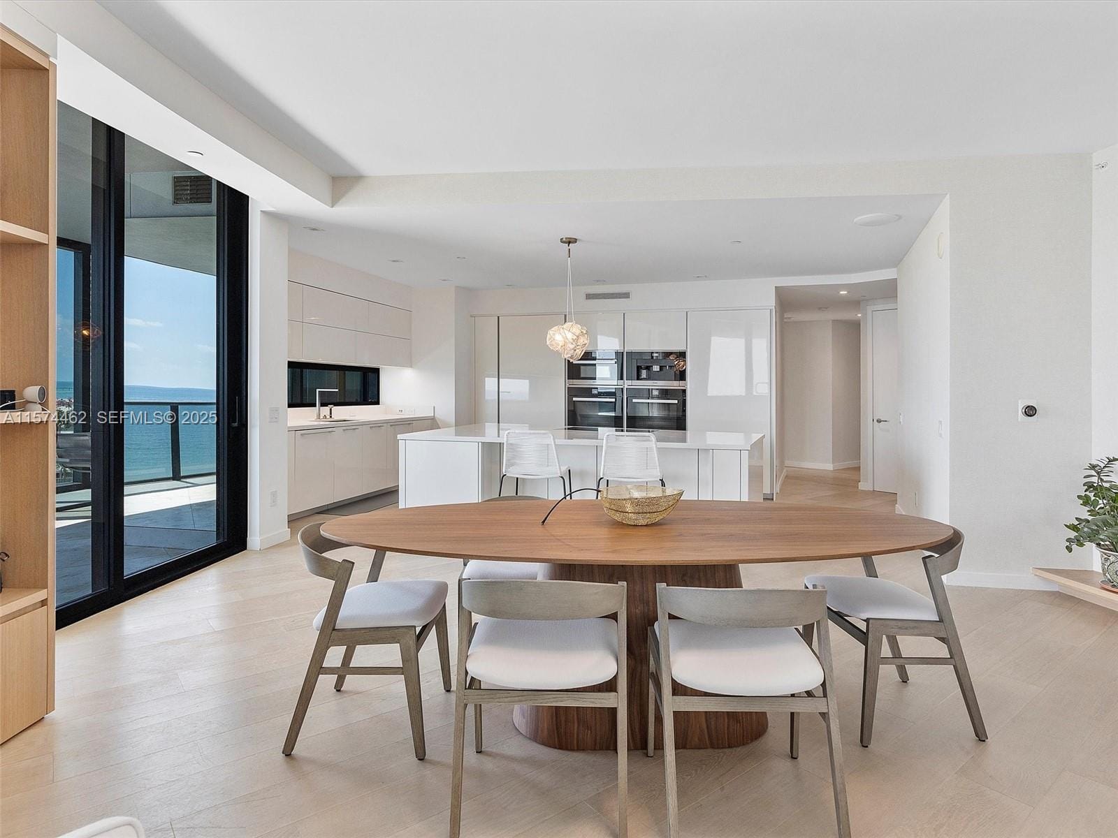 18555 Collins Avenue 801, Sunny Isles Beach, FL 33160 photo 6