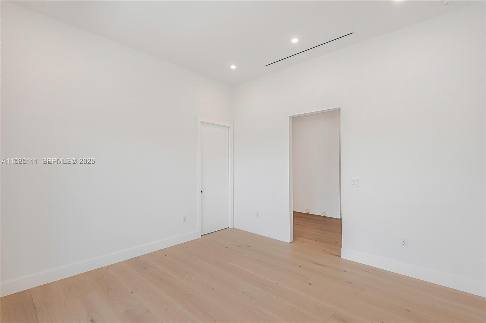 13080 N Bayshore Drive, North Miami, FL 33181 photo 13