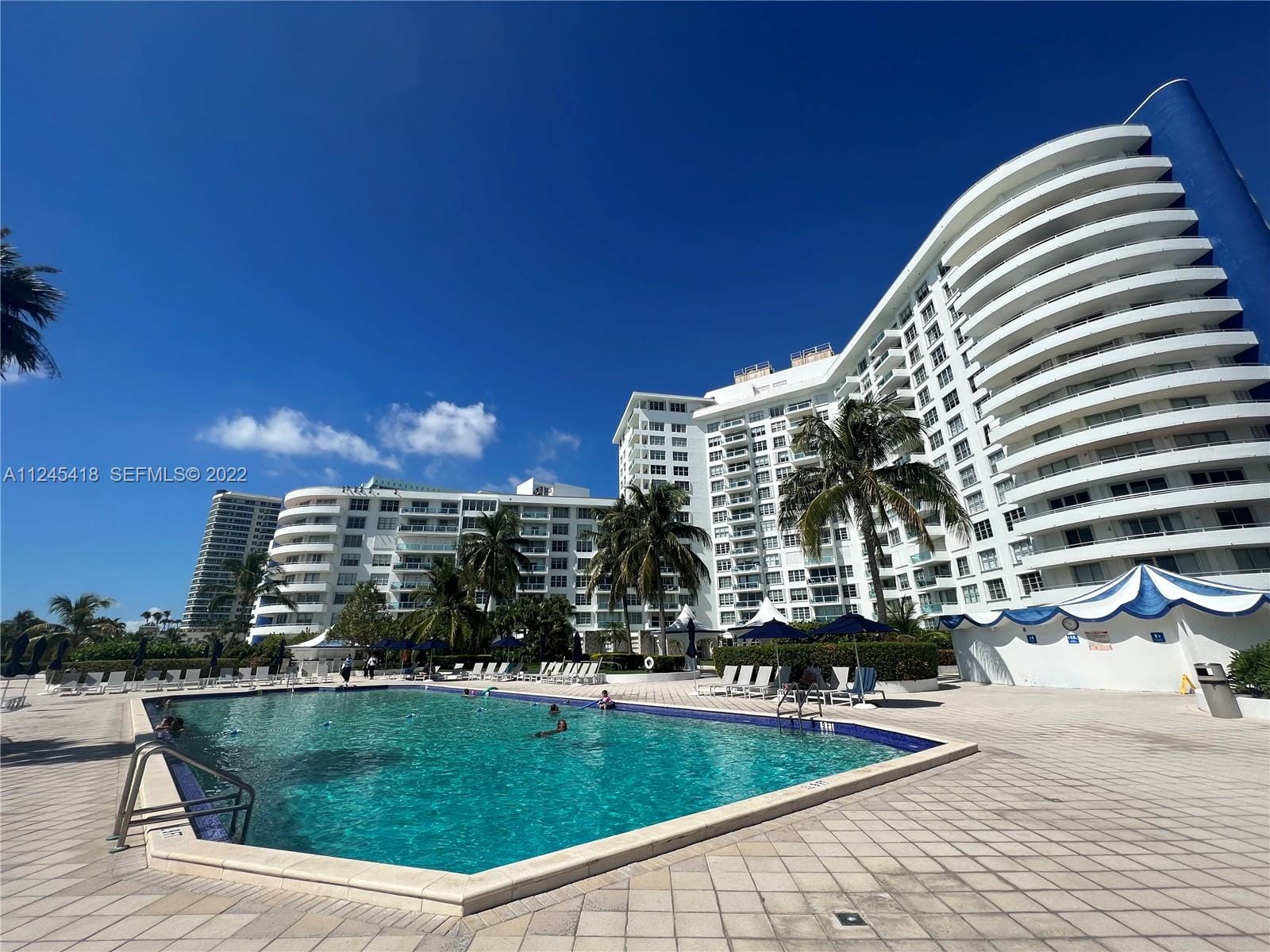 5161 Collins Avenue 309 — photo 11