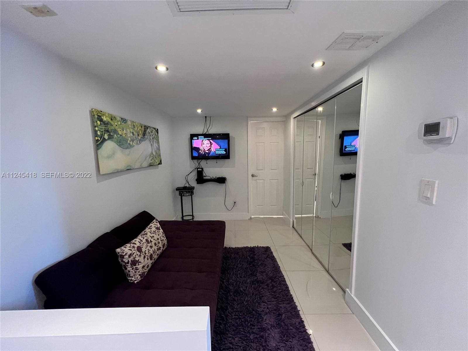 5161 Collins Avenue 309 — photo 3