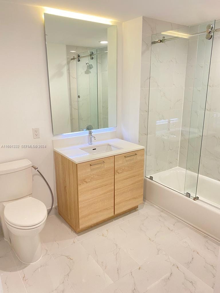 16385 Biscayne Boulevard 2421, North Miami Beach, FL 33160 photo 16