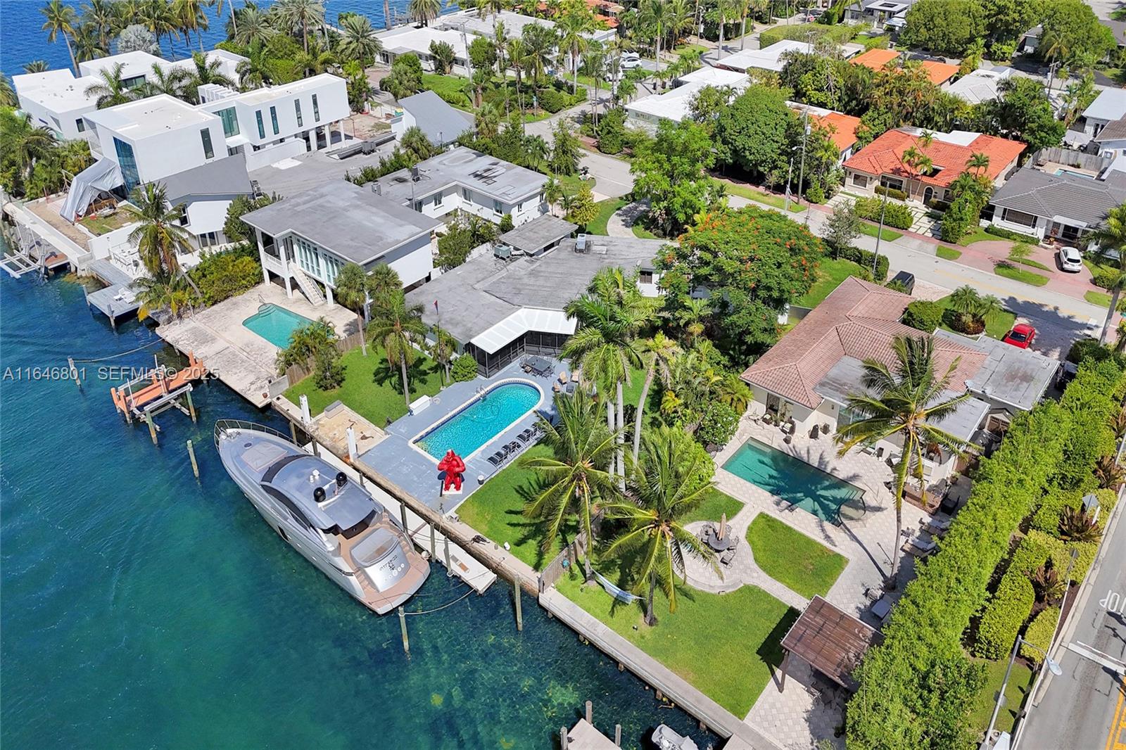 1020 S Shore Drive, Miami Beach, FL 33141, Miami Beach